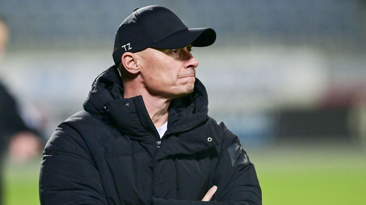 Budějovice: ticho, křeč a další facka. Teď si do nás kopne každý, řekl Zápotočný