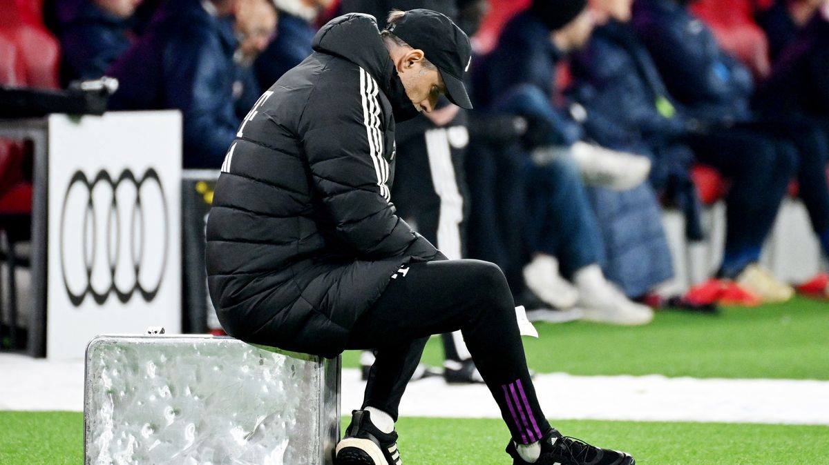 Veletoče u Bayernu. Oddechli si, že odchází. Teď se za kouče sepisují petice: Zůstaň!