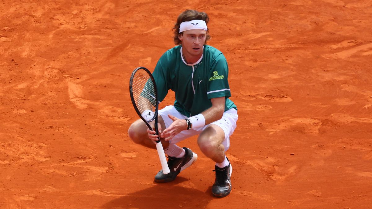 Překvapení v Monte Carlu. Obhájce titulu nezvládl hned první zápas