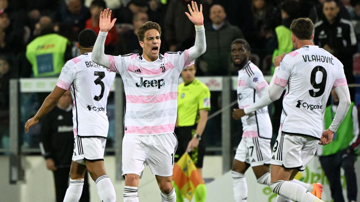 Juventus zachránil ve druhém poločase alespoň remízu v Cagliari