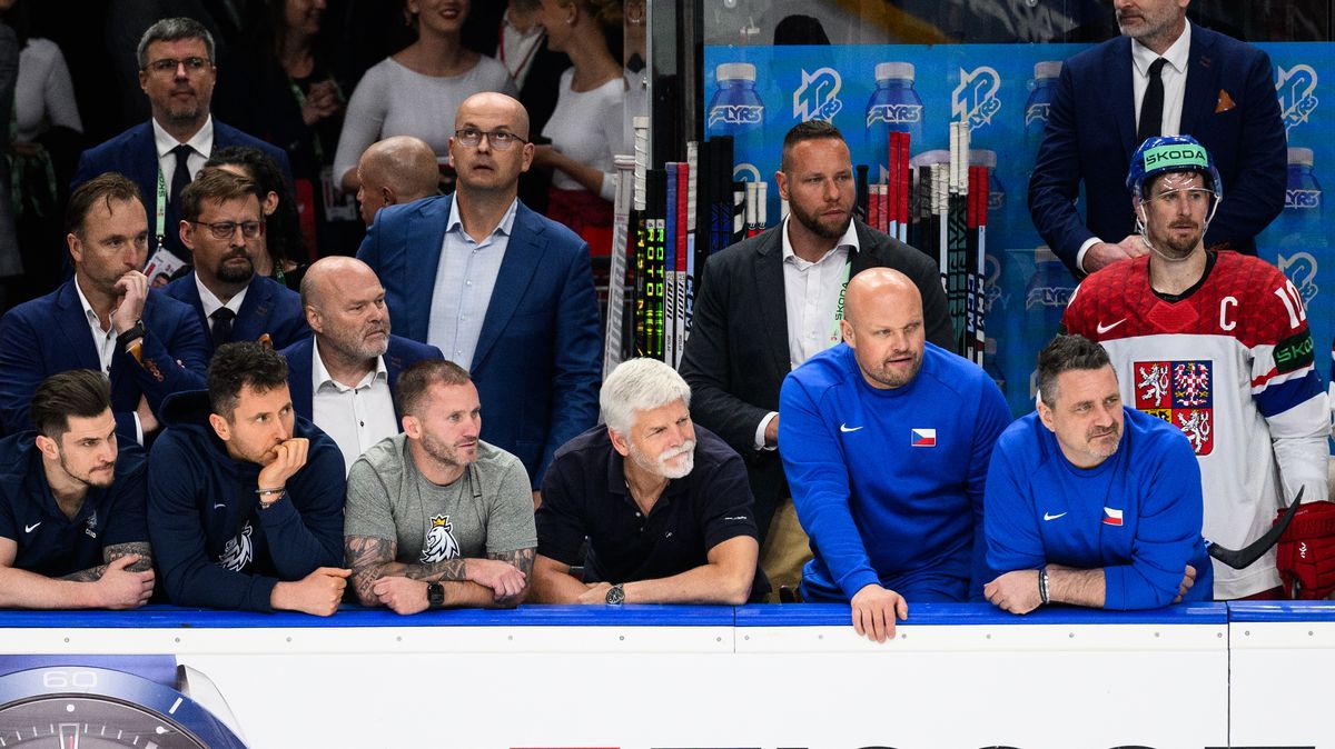 Prezident prožíval nájezdy na střídačce hokejistů. Atmosféra opravdu stojí za to, řekl