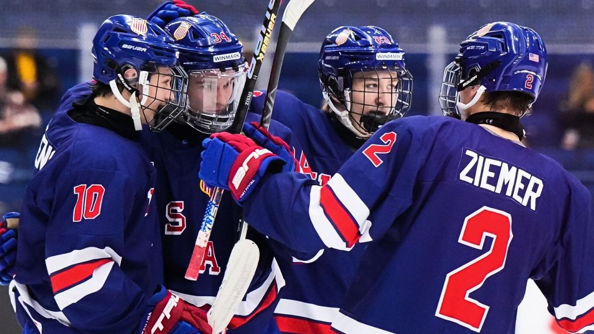 Ve finále MS hokejistů do 18 let se utkají USA a Kanada