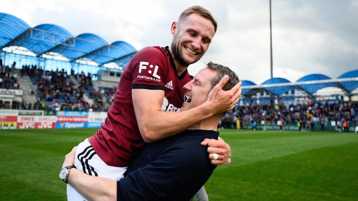Kuchta je posledním hráčem měsíce v sezoně, trenérům vládl Horejš