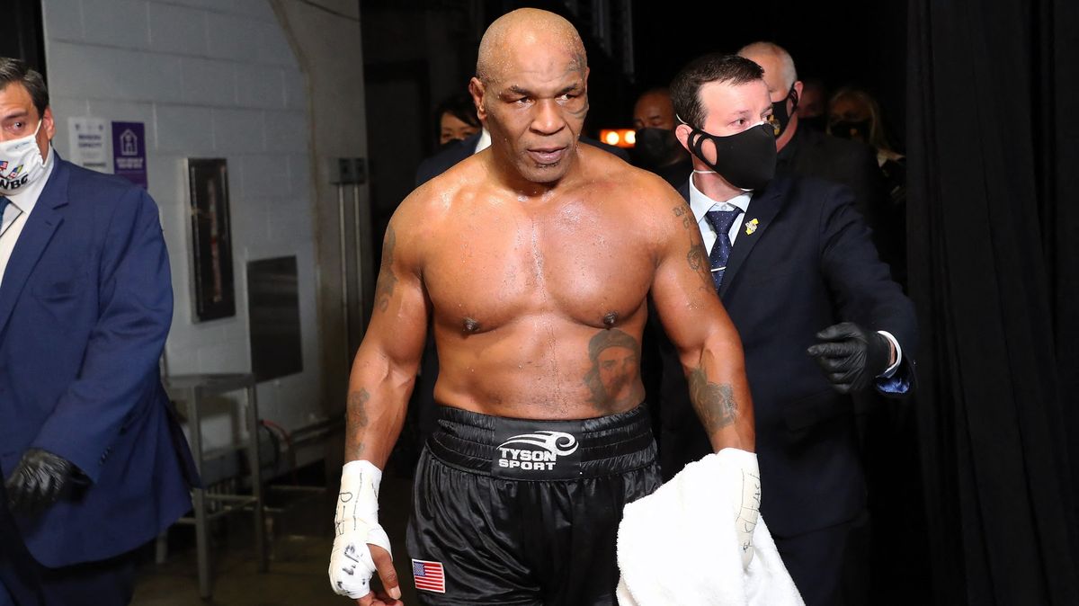 Stop! Legendární Tyson má zdravotní problémy, souboj s Paulem je odložen