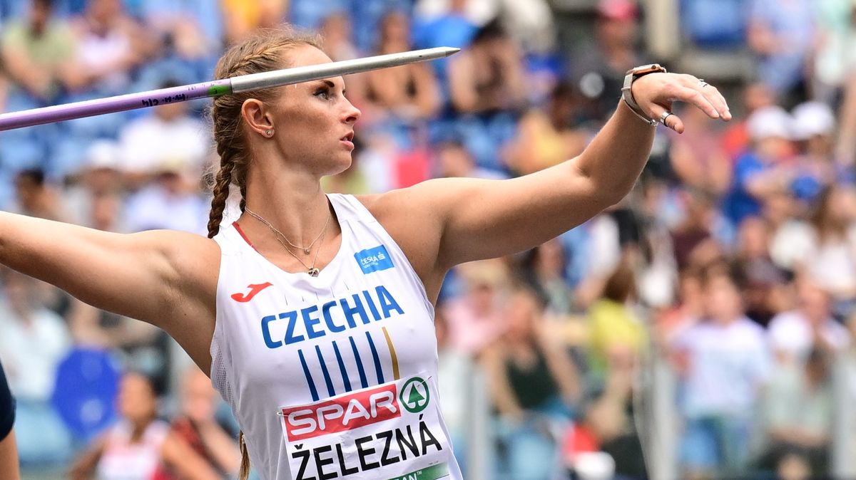 Premiéra Železného, na šampionátu vedl manželku. Hrozně jsem jí to přál, líčila legenda