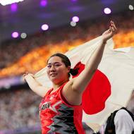 Japonka Haruka Kitagučiová se stala  vítězkou v hodu oštěpem. Přes rok tráví hodně času v Čechách, trénuje totiž s domažlickým trenérem Davidem Sekerákem.