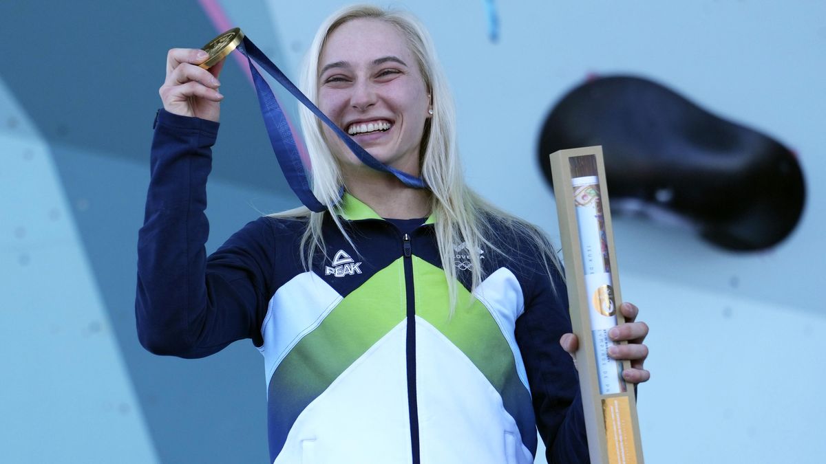 Garnbretová potvrdila v Paříži dalším zlatem pozici královny sportovního lezení