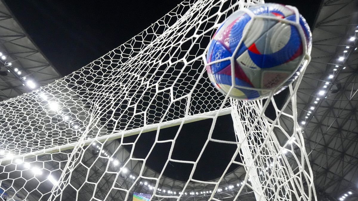 Ajax vyřadil fotbalisty Panathinaikosu, v Amsterodamu rozhodla až 17. série penalt