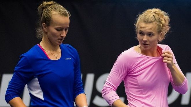 Krejčíková se Siniakovou končí na Turnaji mistryň, první finalistkou je Pegulaová