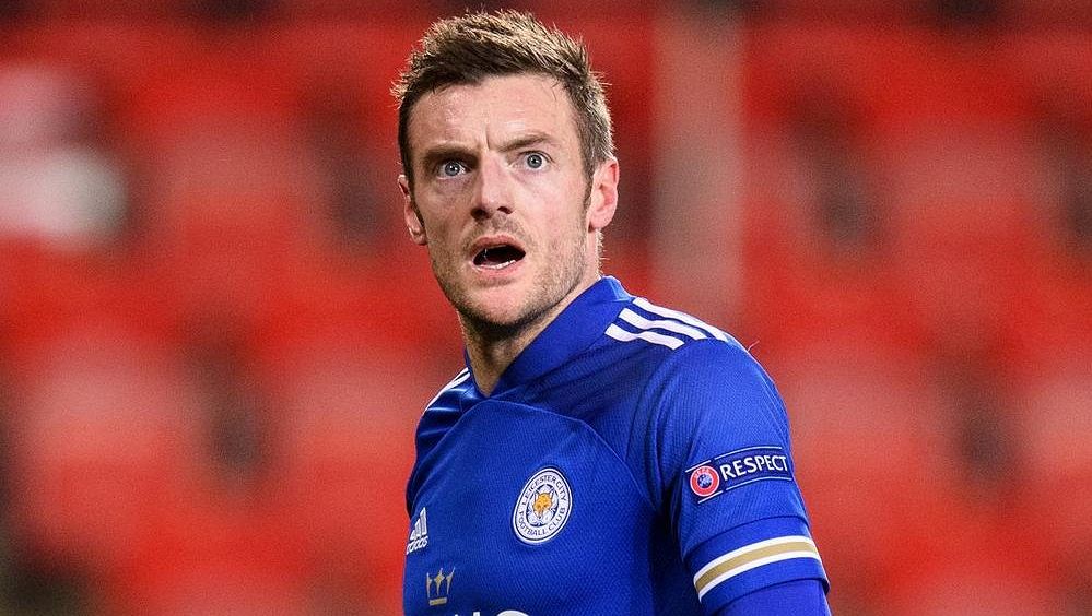 Vardy bude po postupu do Premier League dál dávat góly za Leicester