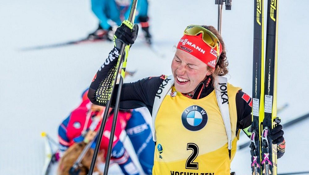 Bývalá biatlonová hvězda pokořila himálajský vrchol. Neuvěřitelný den, jásá Dahlmeierová