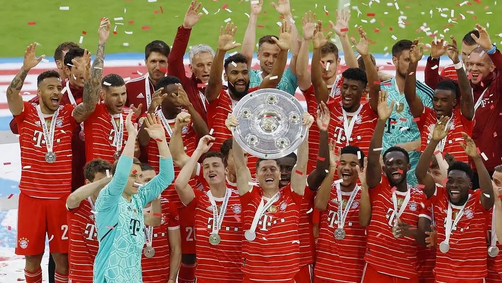 Bayern – Stuttgart 2:2, Stuttgart unentschieden gegen den amtierenden Meister Bayern in der Bundesliga