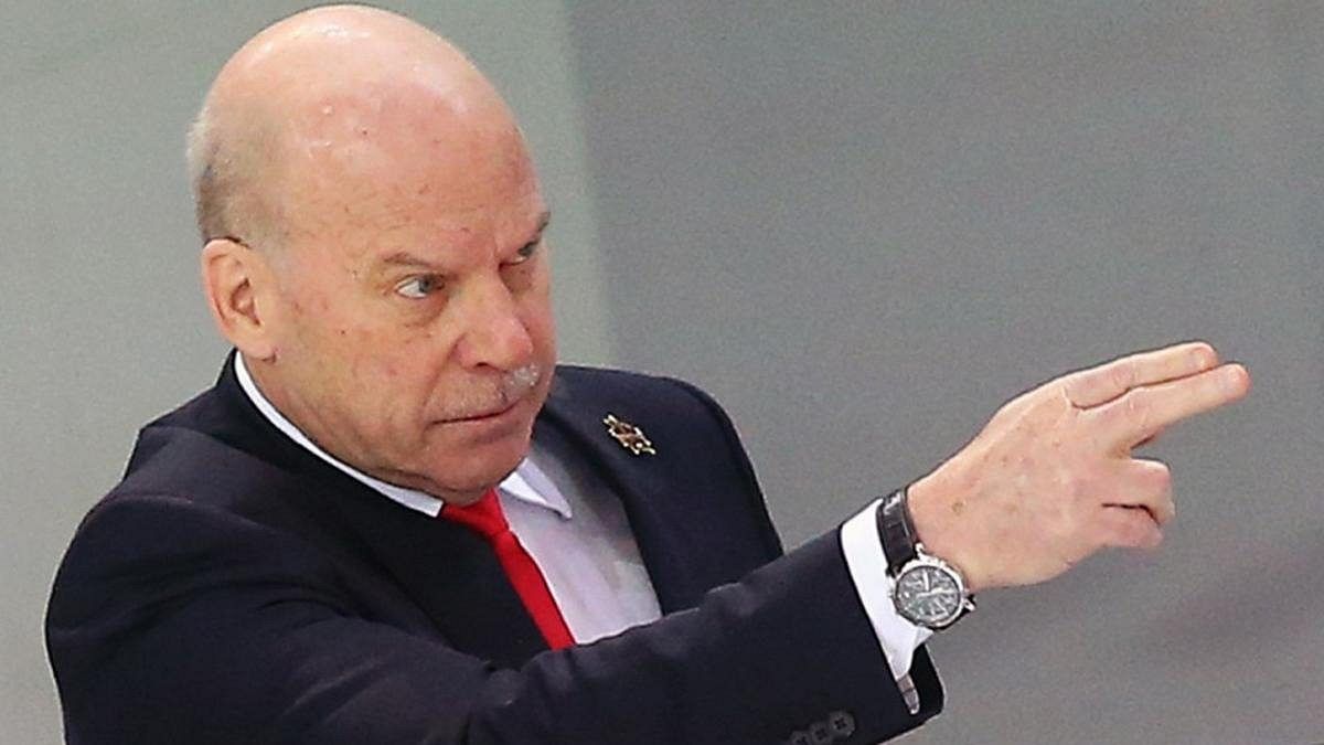 Chceš být popelář? Drsný trenér v NHL českého beka nešetřil