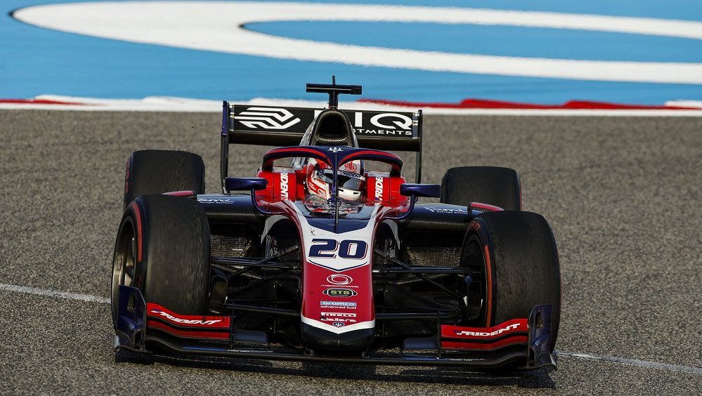Český pilot Staněk skončil po trestu v závodě formule 2 v Džiddě čtrnáctý