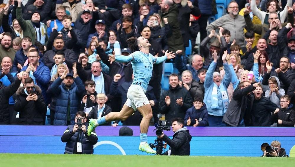 Jsem zpátky, hlásí znovuzrozený Grealish po výhře nad Liverpoolem. Ocenil ho i Guardiola