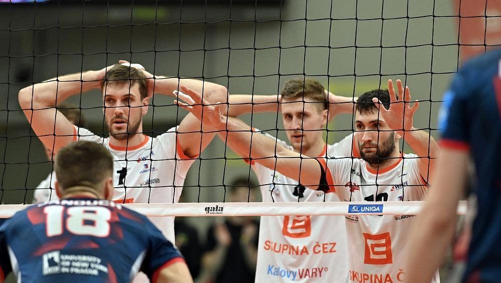 Volejbalisté Karlovarska titul neobhájí, v semifinále podlehli pražským Lvům
