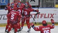 Sparta selhala v přesilovkách a Třinec má mečbol. Hradec je v semifinále