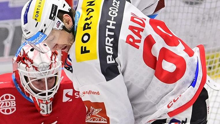 Po Pardubicích na Hradec, v němž Kacetl také působil. Vzpomínky jsou, ale teď se vše maže, říká