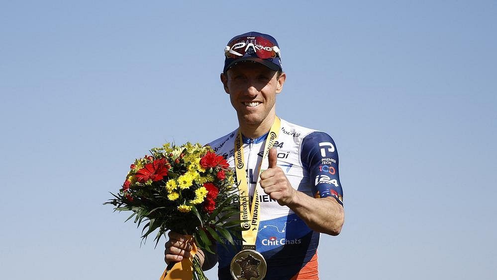Od hokeje přes běh, překonal i smrt syna. K triumfu Kanaďana na Tour vedla dlouhá cesta