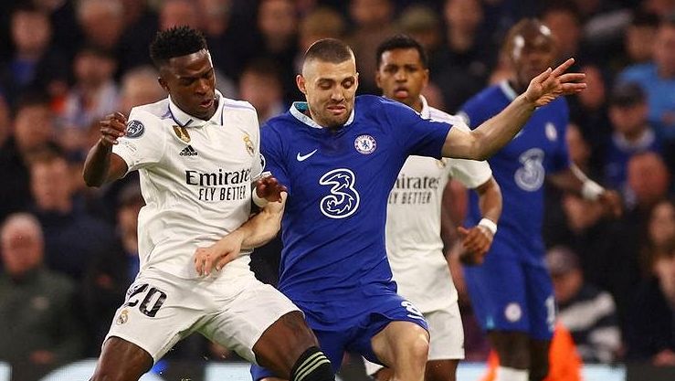 Manchester City po úspěšné sezoně získal záložníka Kovačiče z Chelsea