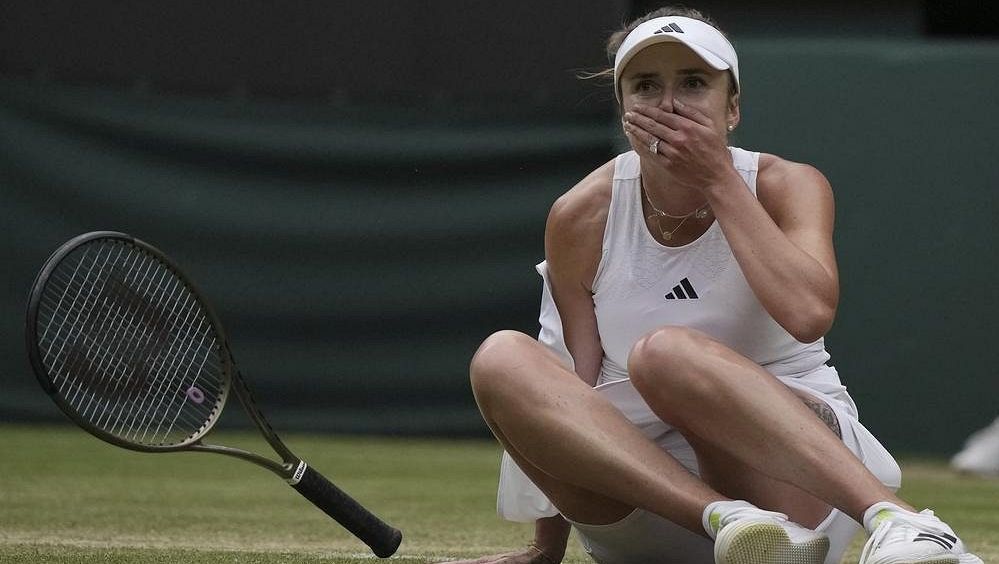 Ukrajinská euforie ve Wimbledonu, Azarenkovu vybučeli. Fanoušci jsou opilí, řekla Běloruska