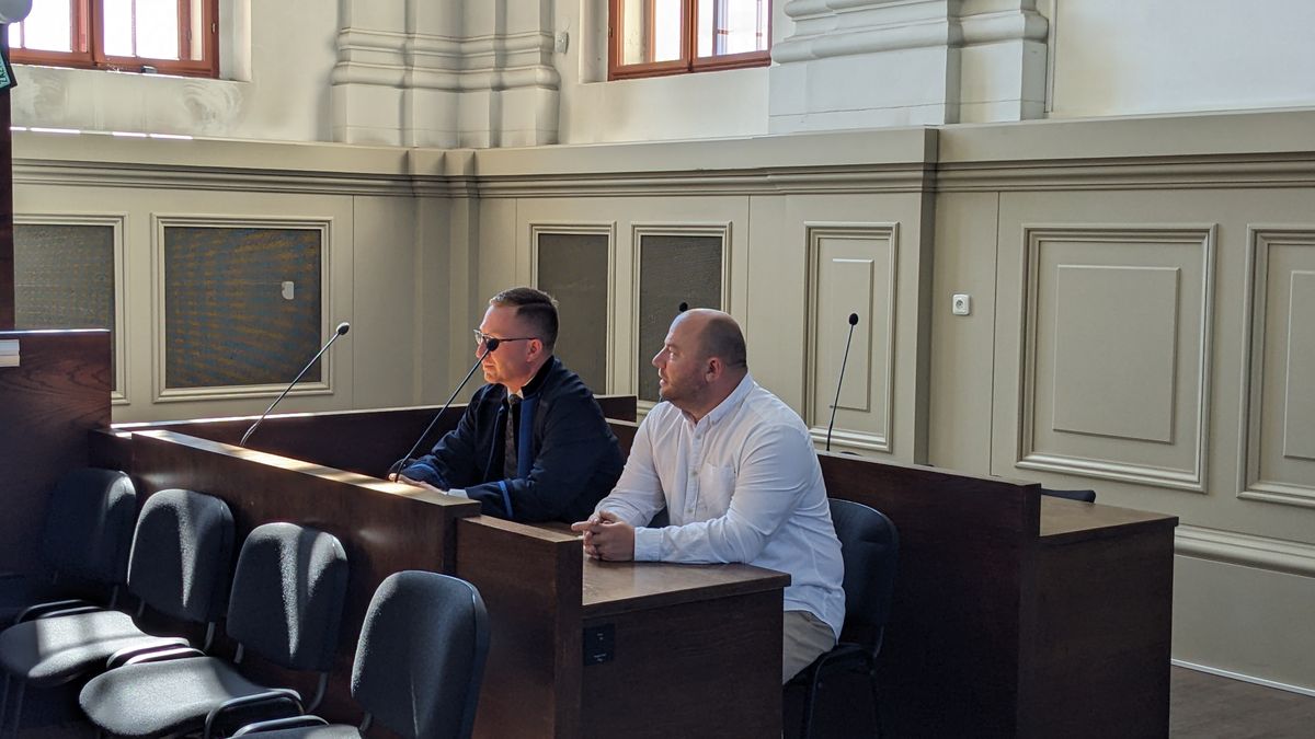 Brzy si začal sypat popel na hlavu, říká Grímmův obhájce o nízkém trestu