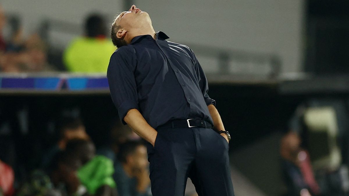 Priske těžko skousává debakl Feyenoordu. Nejsme v dobré situaci, nutně potřebujeme vítězství, řekl kouč