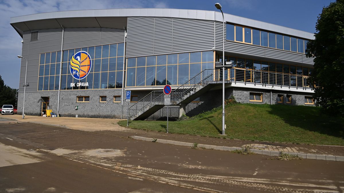 Basketbalové kluby vybraly na pomoc týmům zasažených povodněmi 170 tisíc