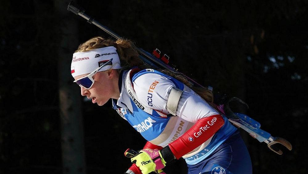 BIATLON ONLINE: Davidová obhajuje triumf. Na trať vyrazí jako první