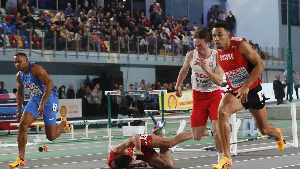 Hrozivý závěr šampionátu. Překážkář v bezvědomí, šampion ho ignoroval a slavil