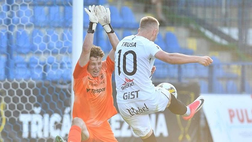 Přestřelku ovládl Hradec, milion ale patří Liberci