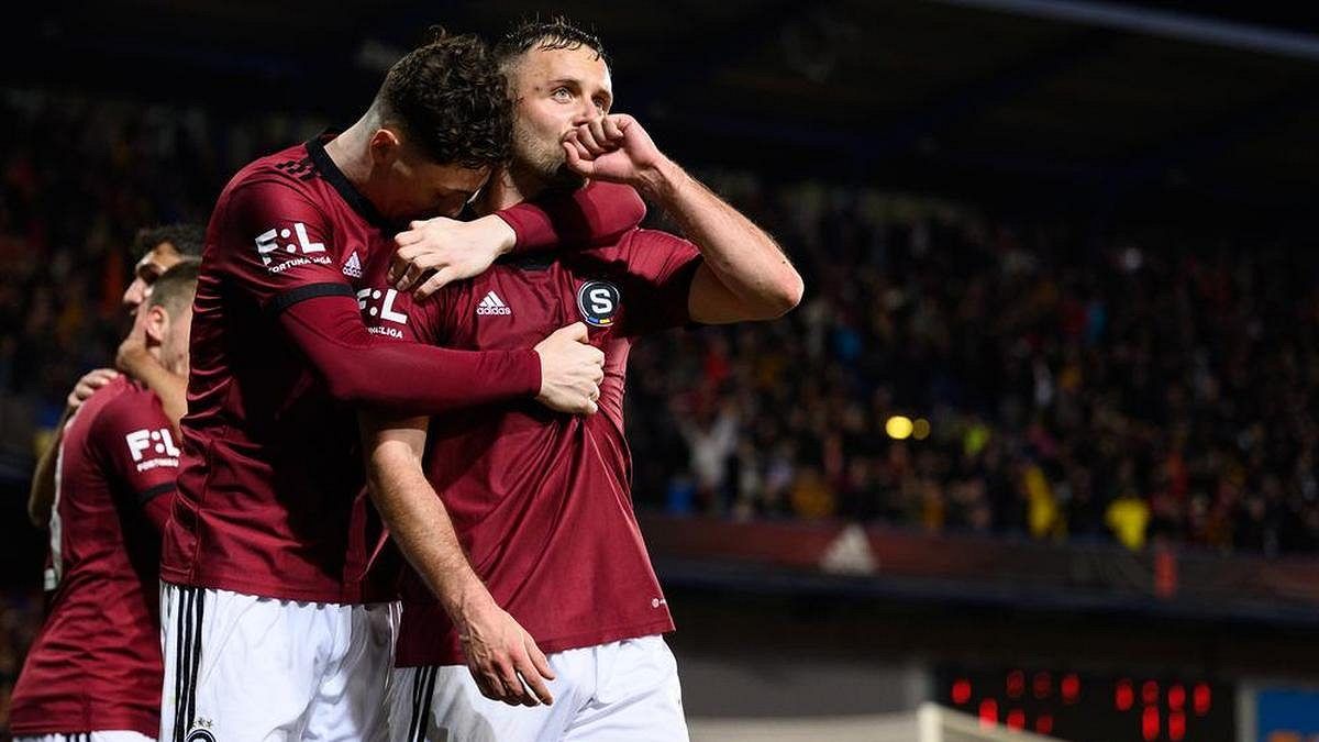 PŘÍMÁK: Derby na Spartě bylo lepší než šlágr ve Francii. Experti z ciziny na Letné prý ale nadšení nebyli