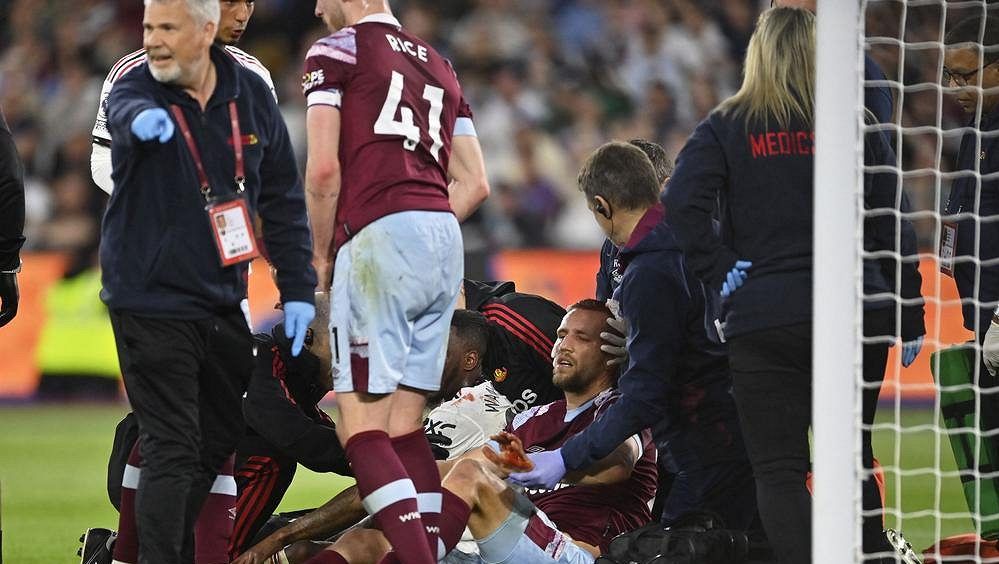 Součkovo krvavé zranění i neomluvitelná chyba rekordmana. West Ham slaví důležité body