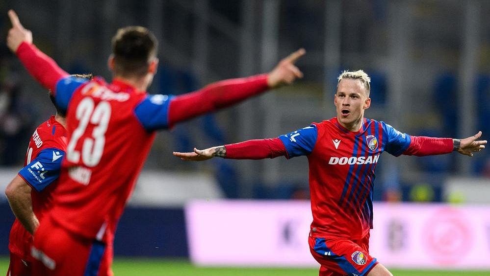 Divoká přestřelka v Plzni měla pro mistry šťastný konec