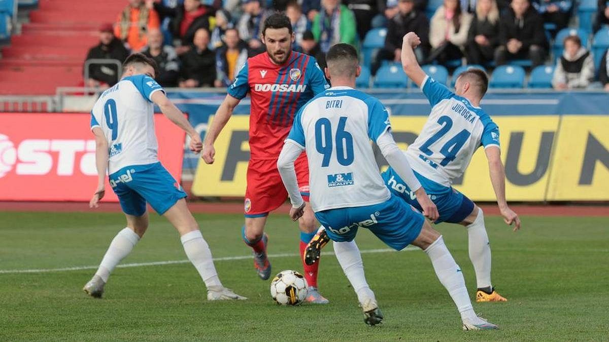 Baník se ve šlágru na Slavii vyhecuje, tuší brankářská legenda. O vítězi má jasno