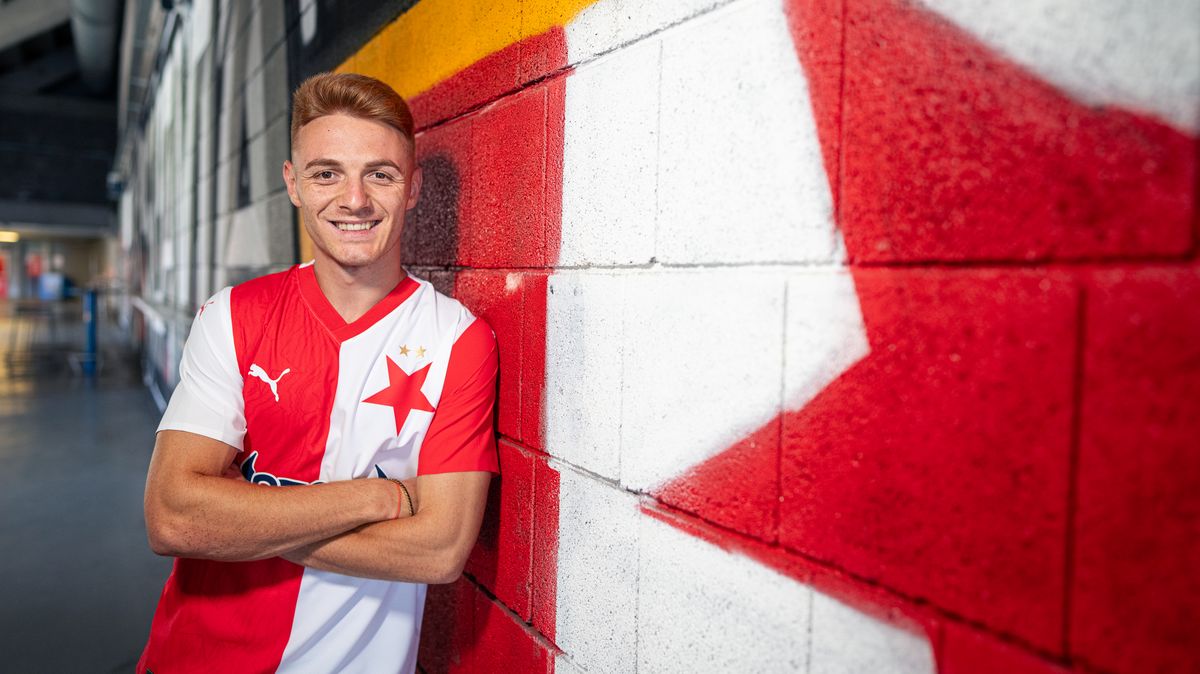 Slavia našla levého beka. Vítá hbitého Rumuna
