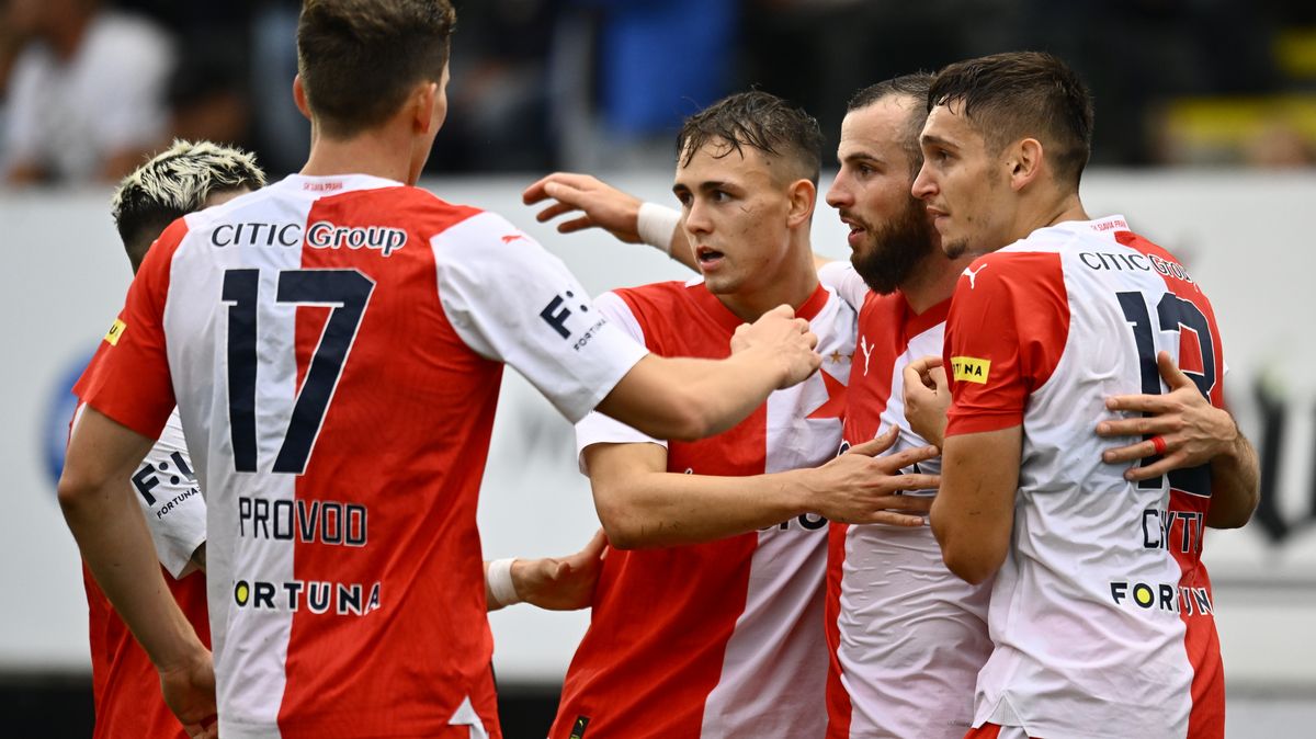 Majitel Sparty Křetínský popřál Trpišovskému před cestou Slavie do Polska
