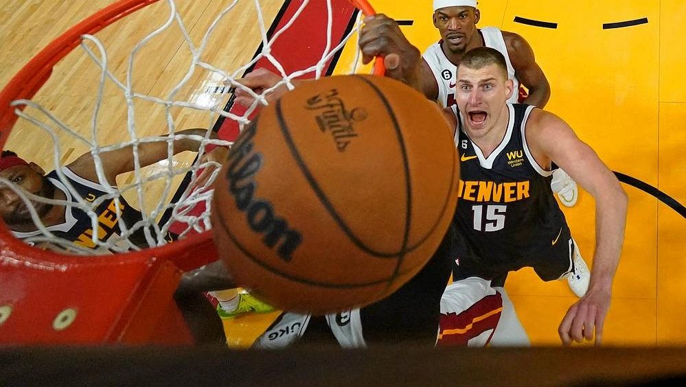 Francouzské basketbalisty porazily v duelu o 3. místo na ME Maďarsko