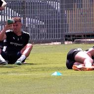 Jan Mejdr po beep testu na úvodním tréninku fotbalové Sparty před novou sezonou.