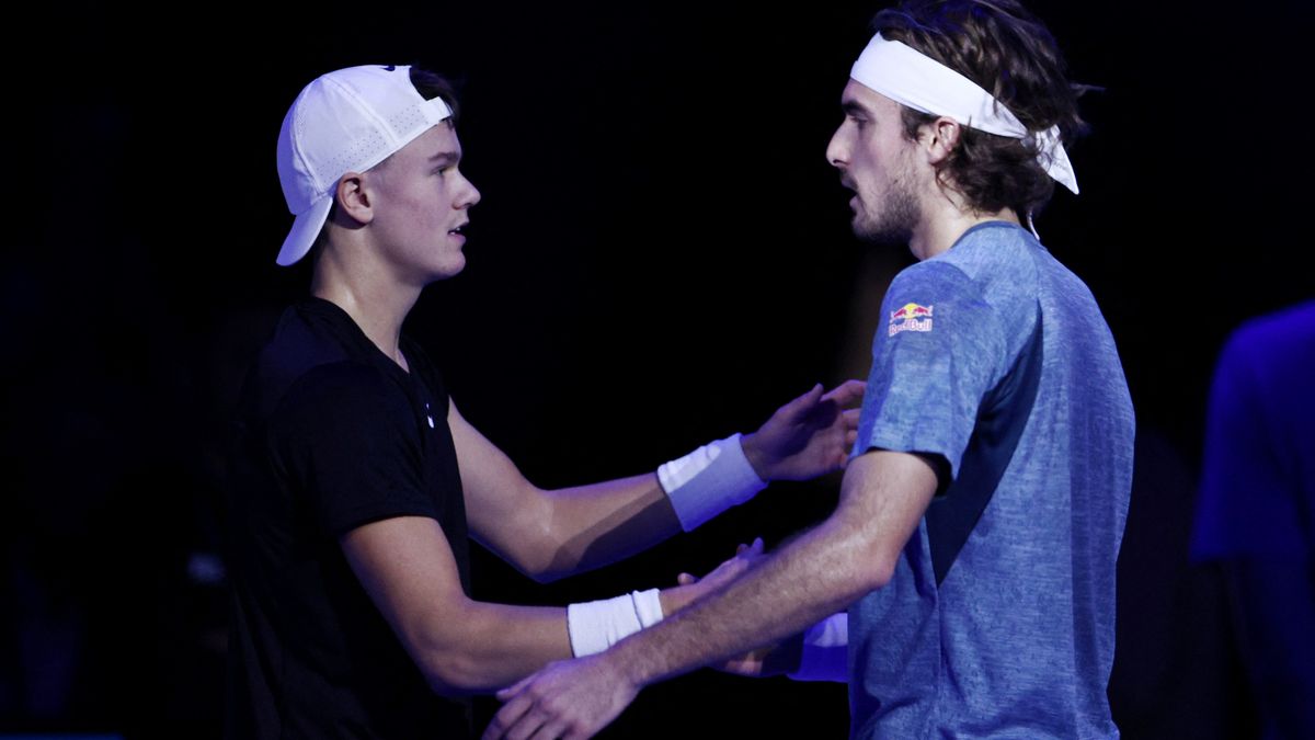Tři gamy a dost! Tsitsipas vzdal zápas na Turnaji mistrů