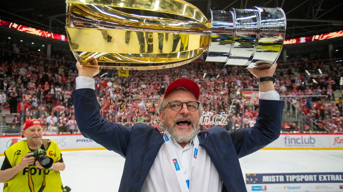 Moták hodil laso Krejčímu prostřednictvím obrazovky
