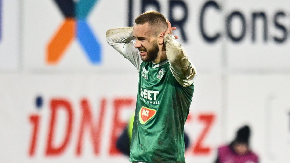 Hlavou bum do míče, bum do tyče a tma. Bolest tlumí vítězství, řekl Kratochvíl s boulí