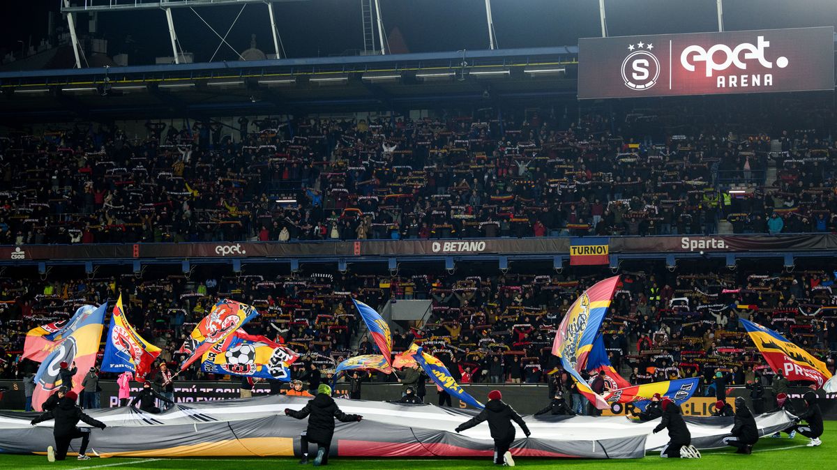 Fotbalová Sparta zaplatí za chování fanoušků 30 tisíc korun, Pardubice 20 tisíc