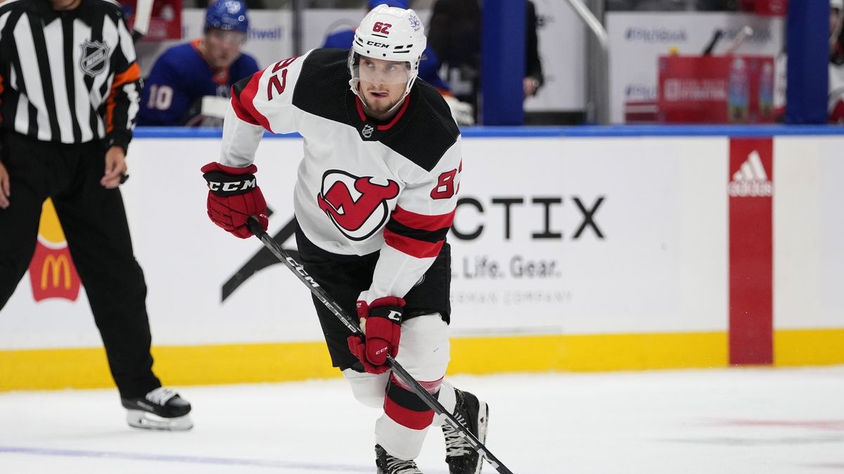 Nosek je po operaci a bude v NHL dál chybět