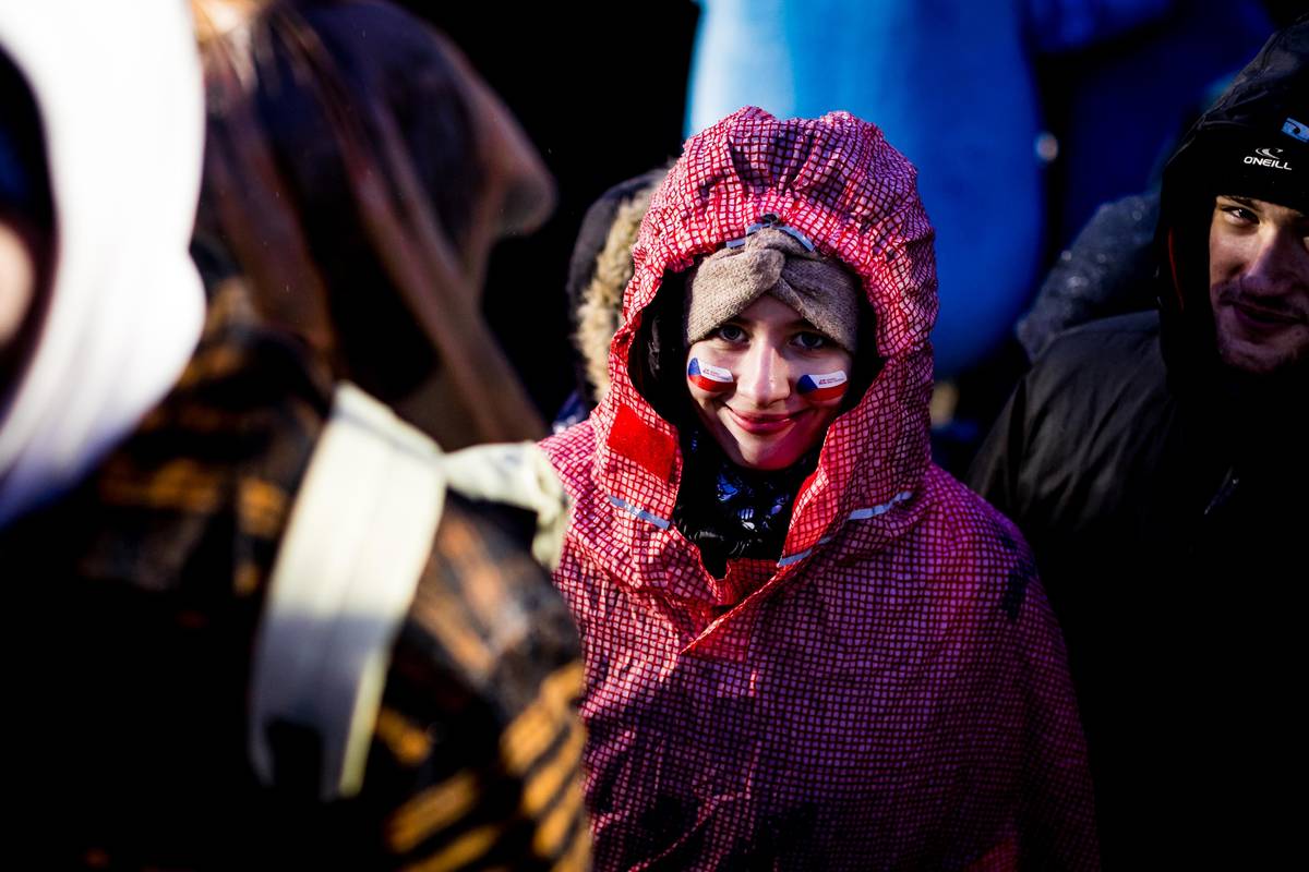 Česká fanynka na tribuně