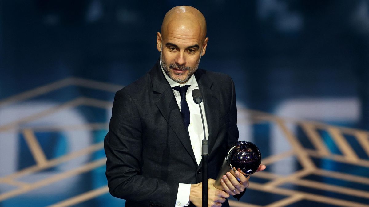 Nejlepším trenérem roku v anketě FIFA byl zvolen Guardiola