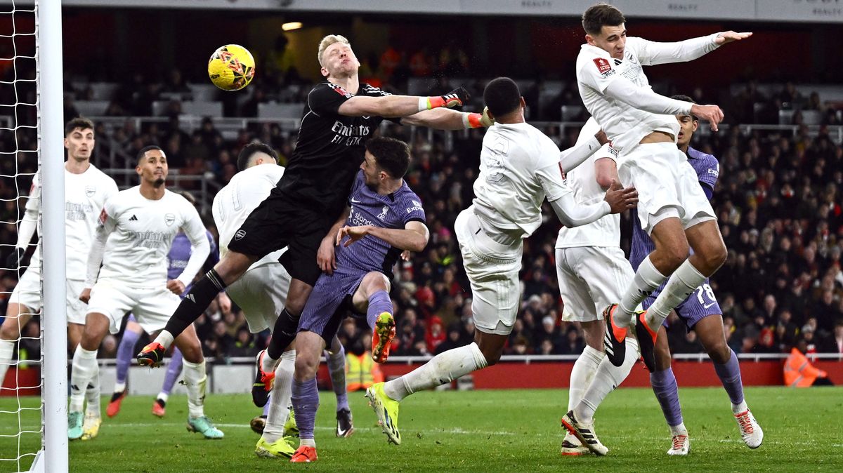 Arsenal je příliš složitý, kritizuje legenda. Kanonýři nezvládli ani pohárový šlágr s Liverpoolem