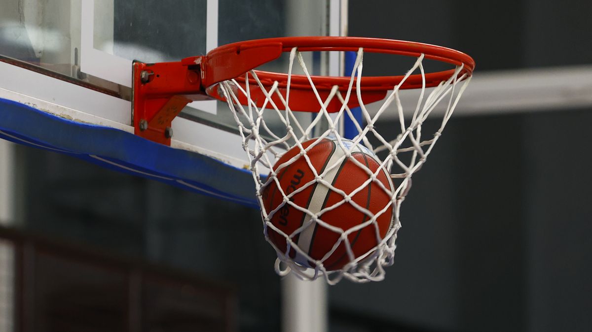 Děčínští basketbalisté po nemoci zvládli šestý duel s Pískem a jsou v semifinále