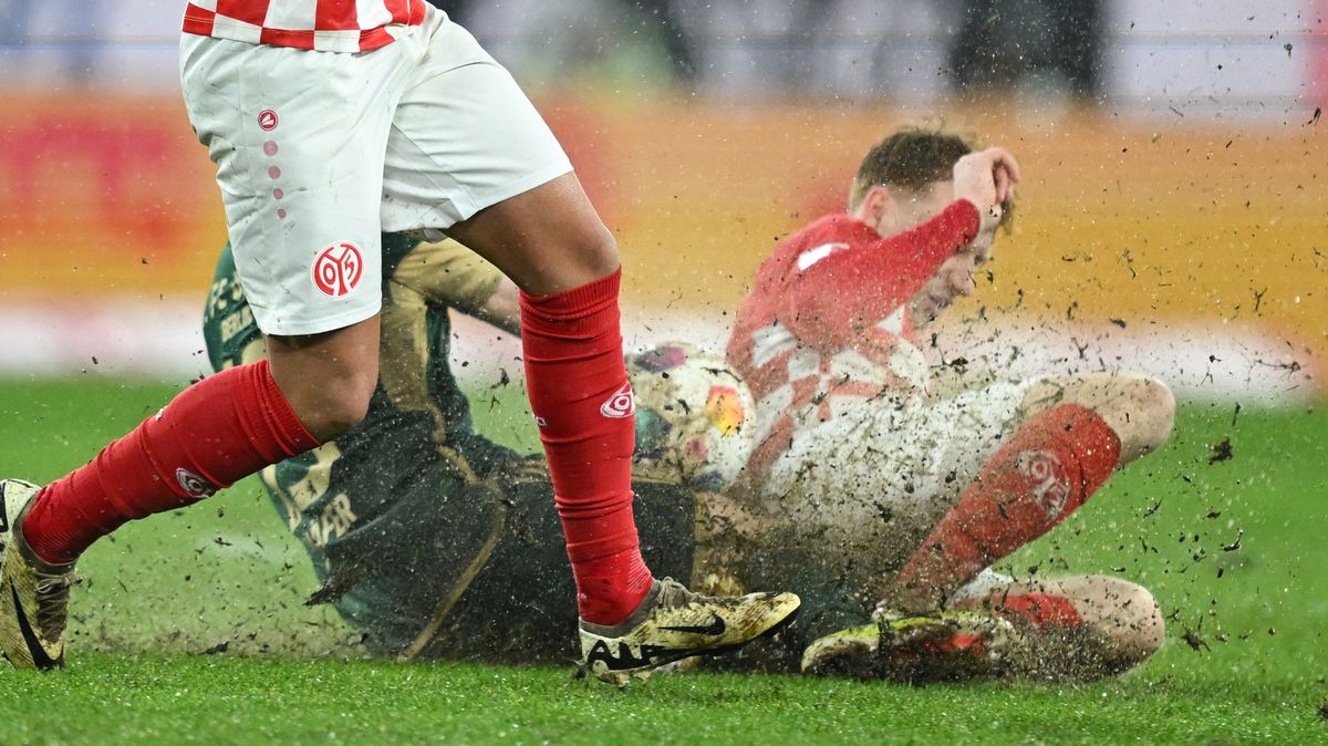 Fotbalisté Unionu Berlín s Králem remizovali v ligové dohrávce v Mohuči