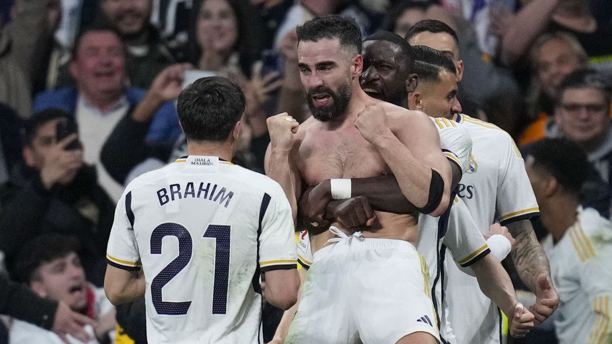 Fotbalisté Realu otočili zápas s Almérií v 99. minutě a posunuli se do čela La Ligy